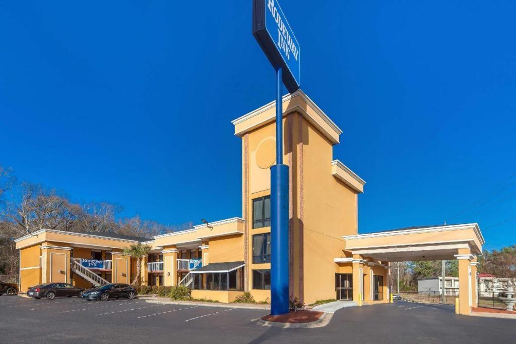Rodeway Inn Lumberton Ngoại thất bức ảnh