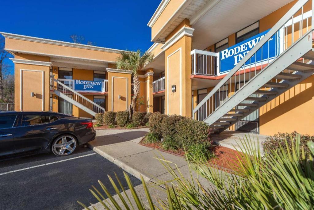 Rodeway Inn Lumberton Ngoại thất bức ảnh