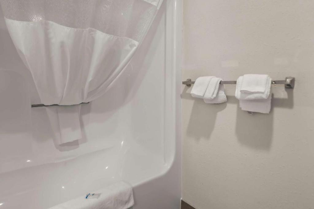 Rodeway Inn Lumberton Ngoại thất bức ảnh