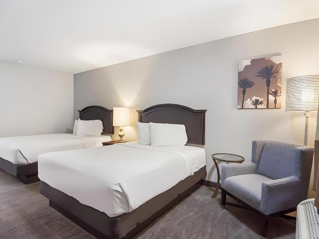 Rodeway Inn Lumberton Ngoại thất bức ảnh
