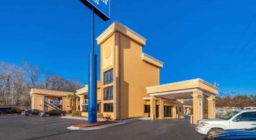 Rodeway Inn Lumberton Ngoại thất bức ảnh